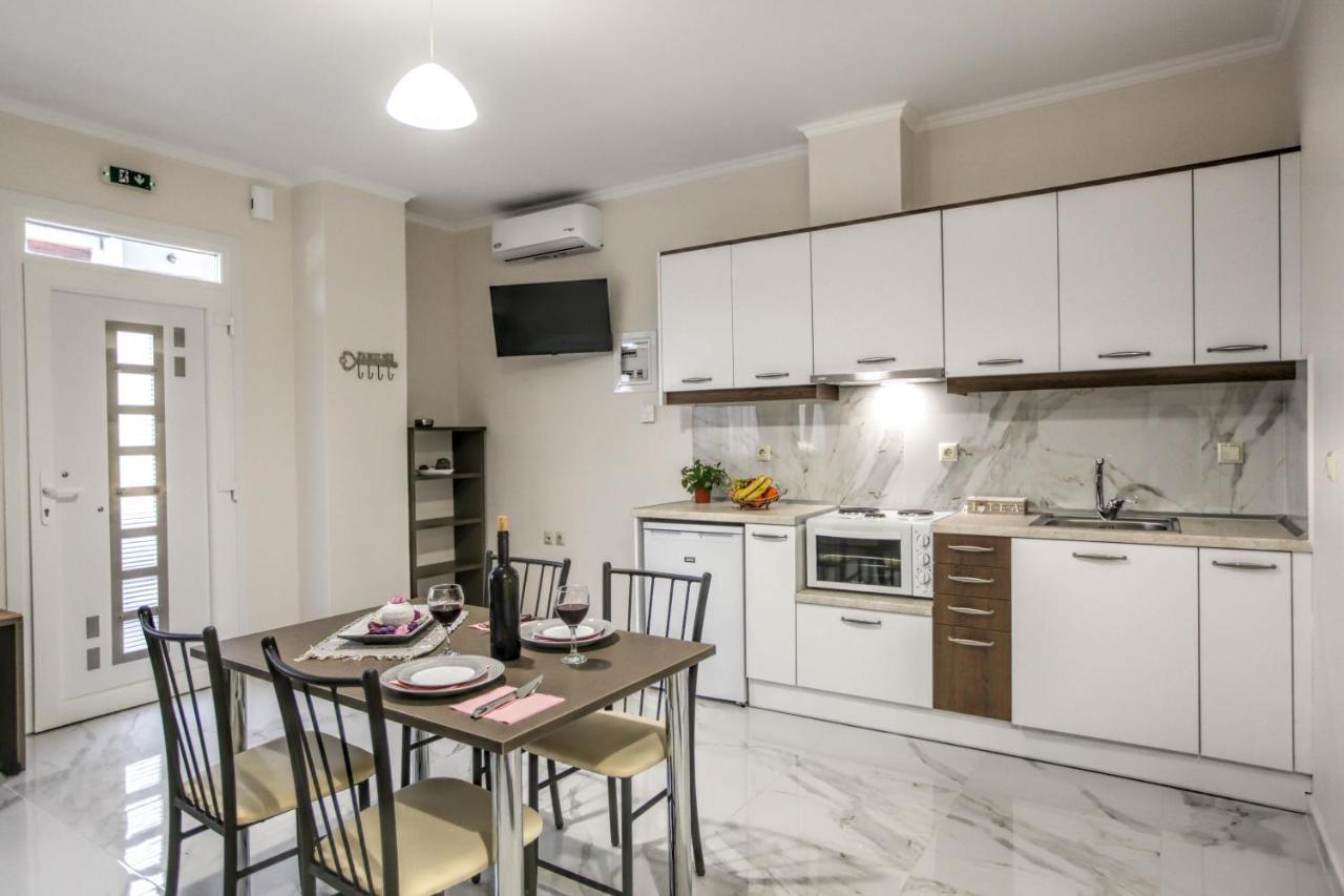 Del Sol #2 Meteora Luxurious Family Suites กาลัมปากา ภายนอก รูปภาพ