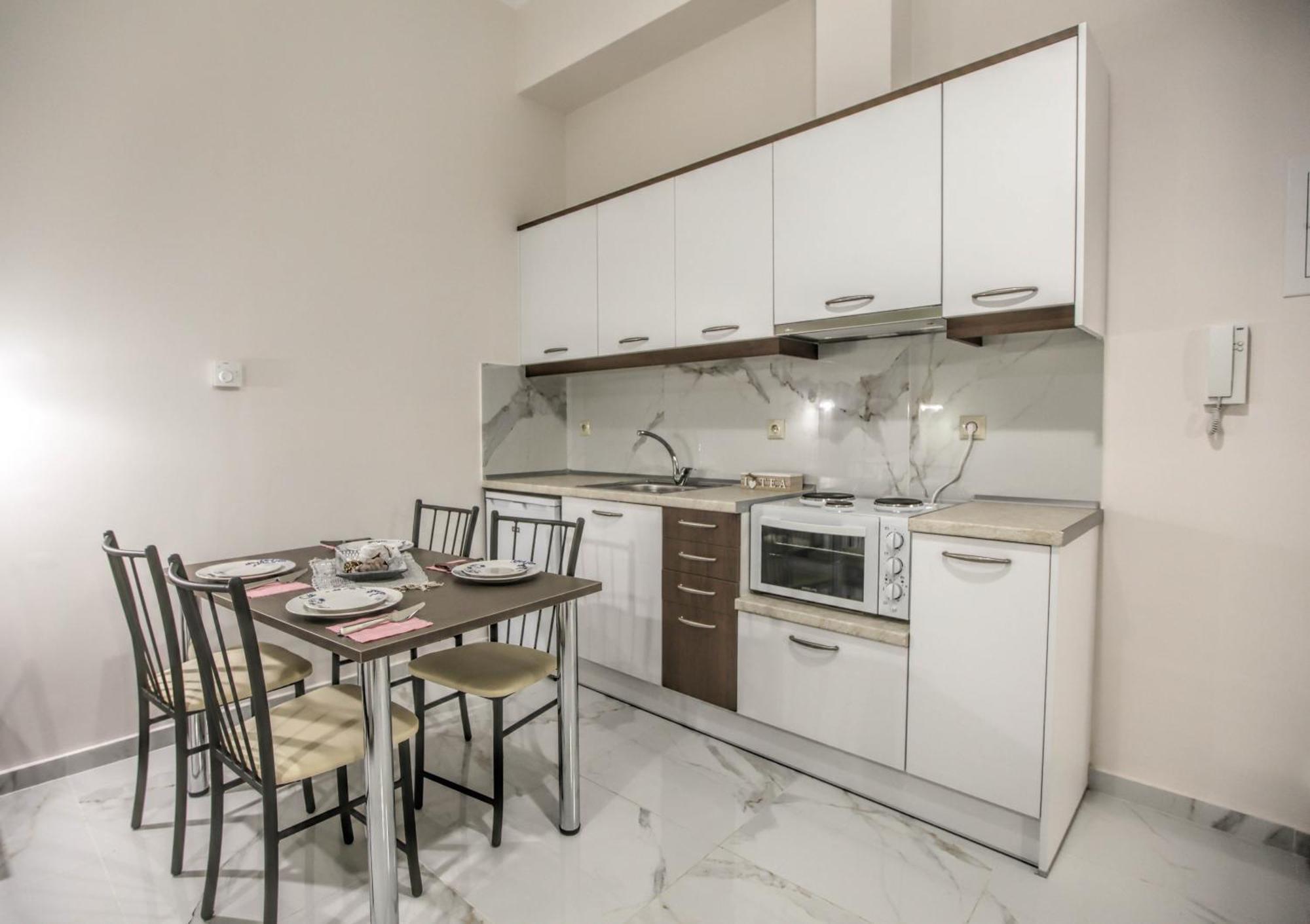 Del Sol #2 Meteora Luxurious Family Suites กาลัมปากา ภายนอก รูปภาพ